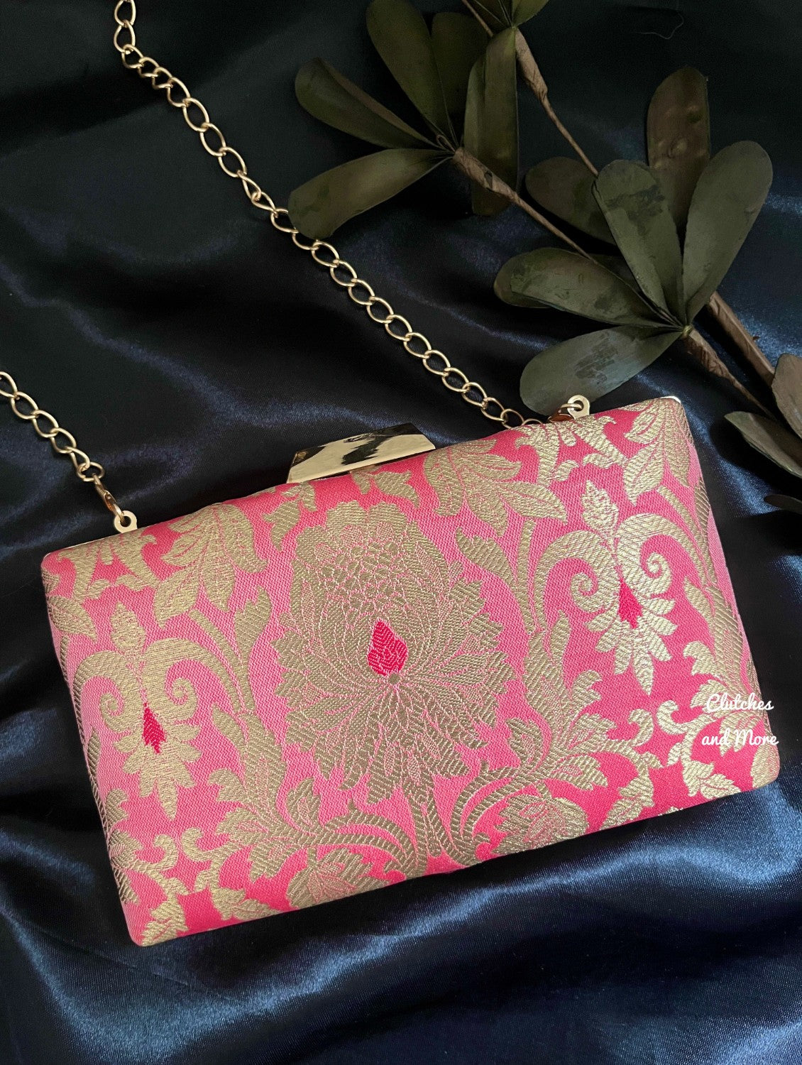 Kala Banarsi Clutch Pink