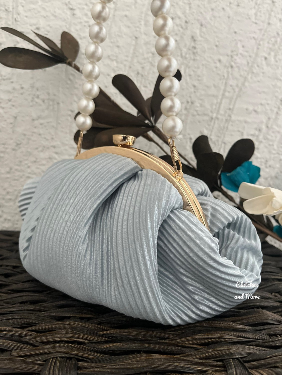 Crush Batua bag Blueish-Silver