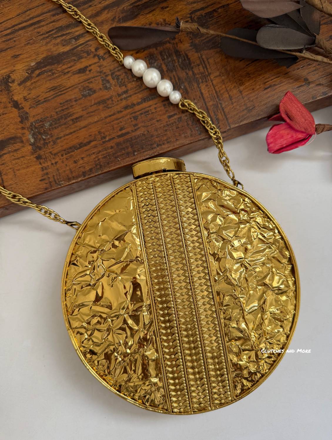 Mother of pearl Luxury Clutch Gold