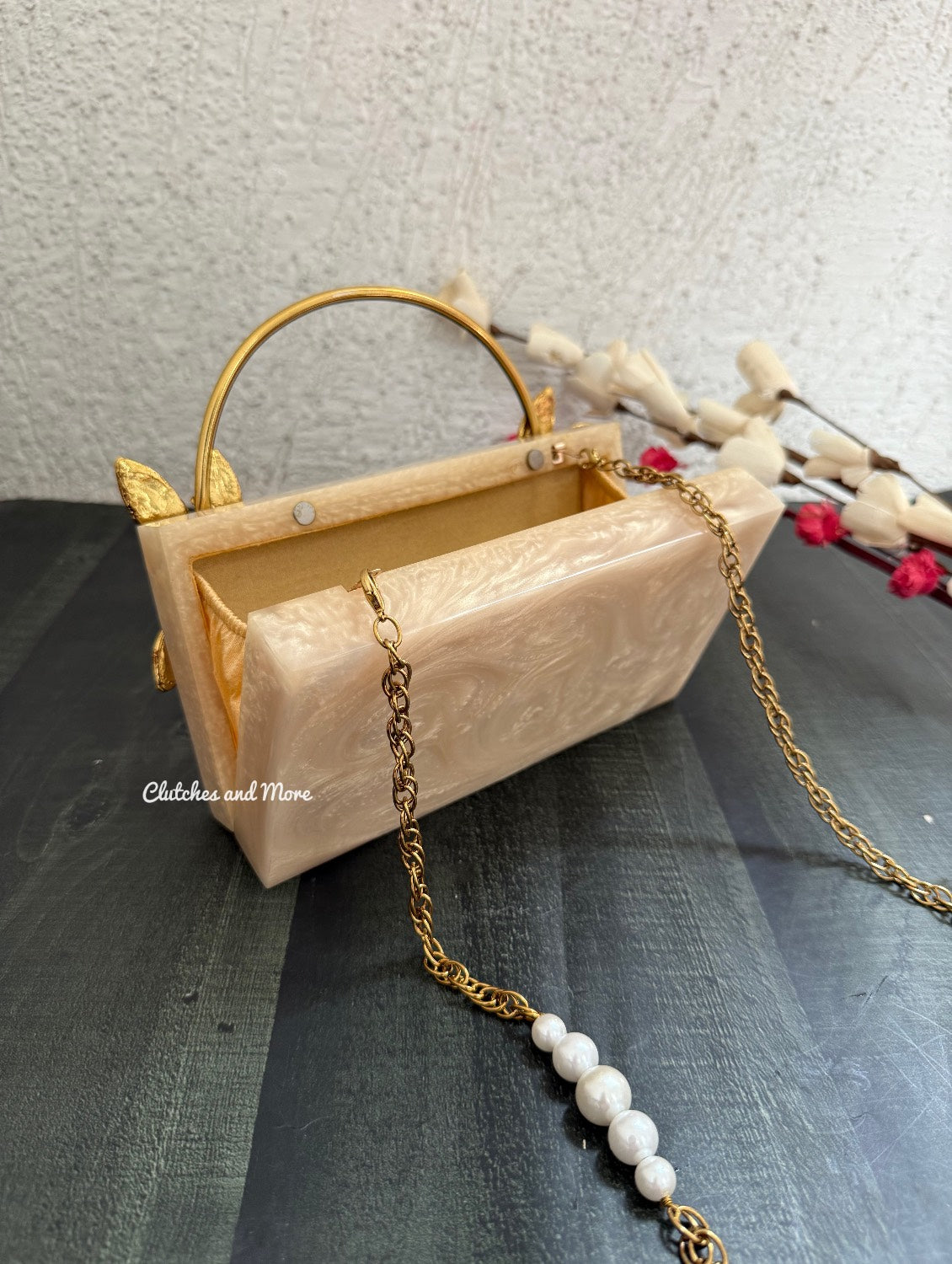 Leaf Resin Clutch