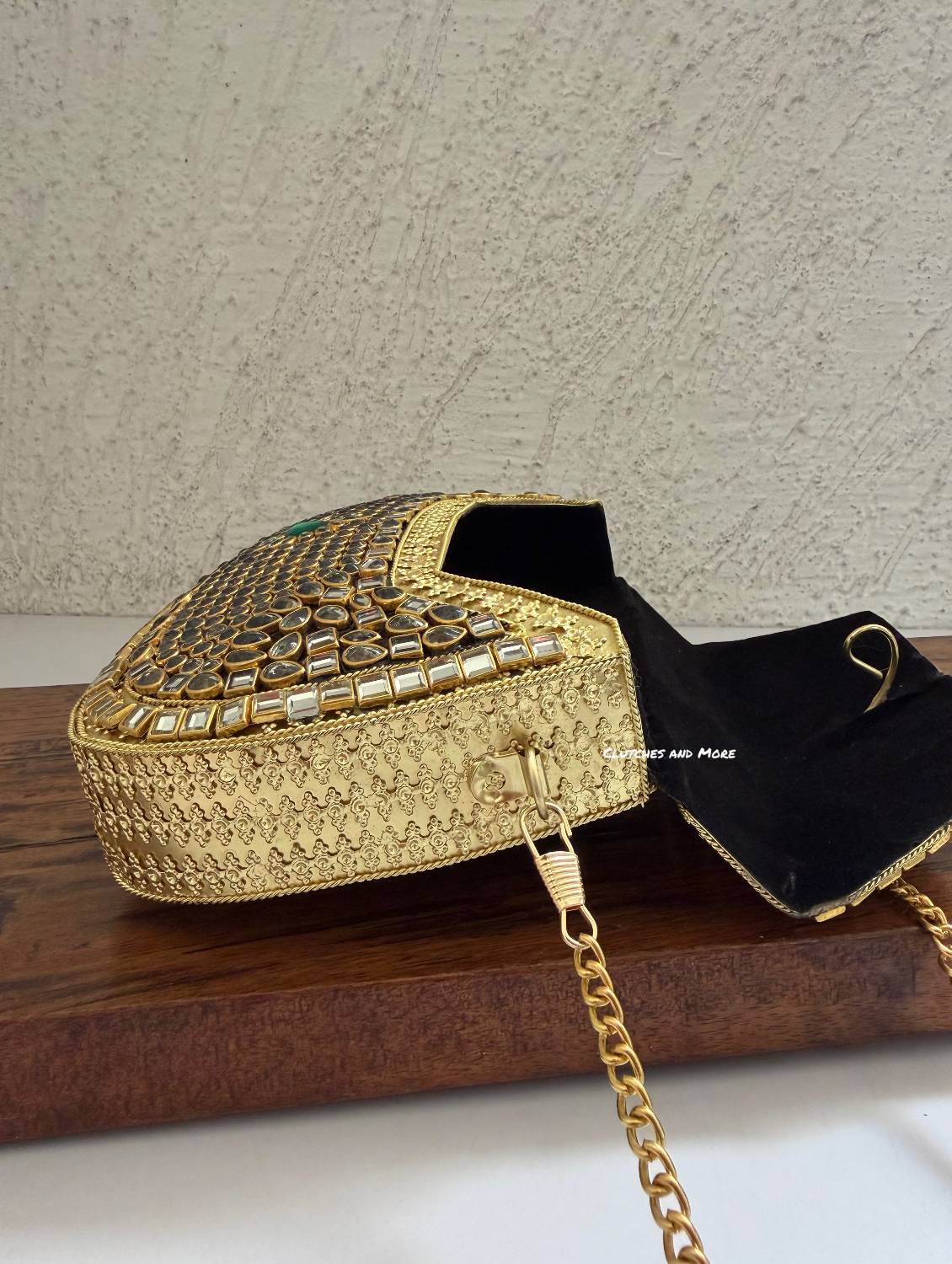 Kasika Kundan Brass Clutch Green Gold