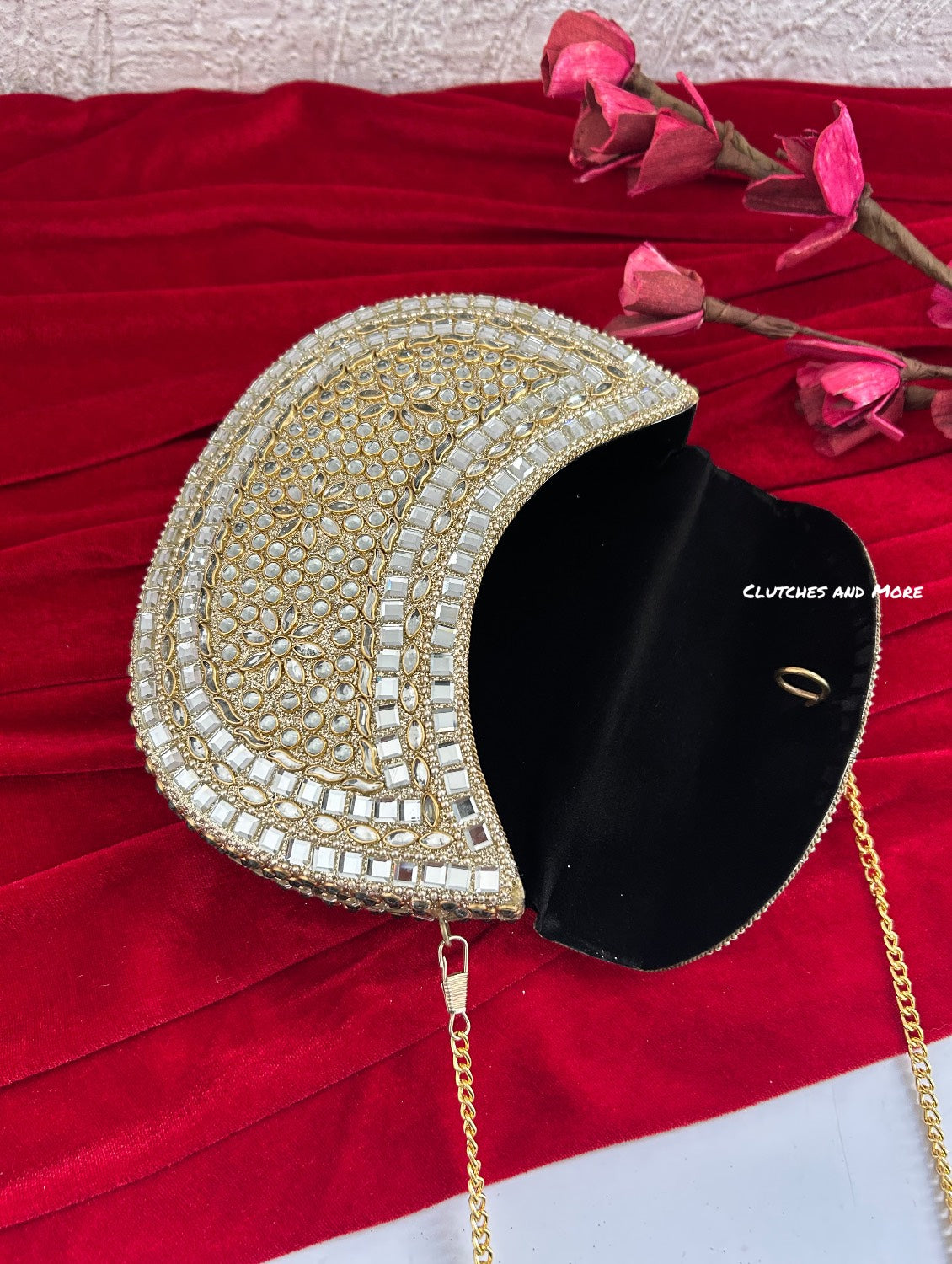 Kasika Kundan Brass Clutch
