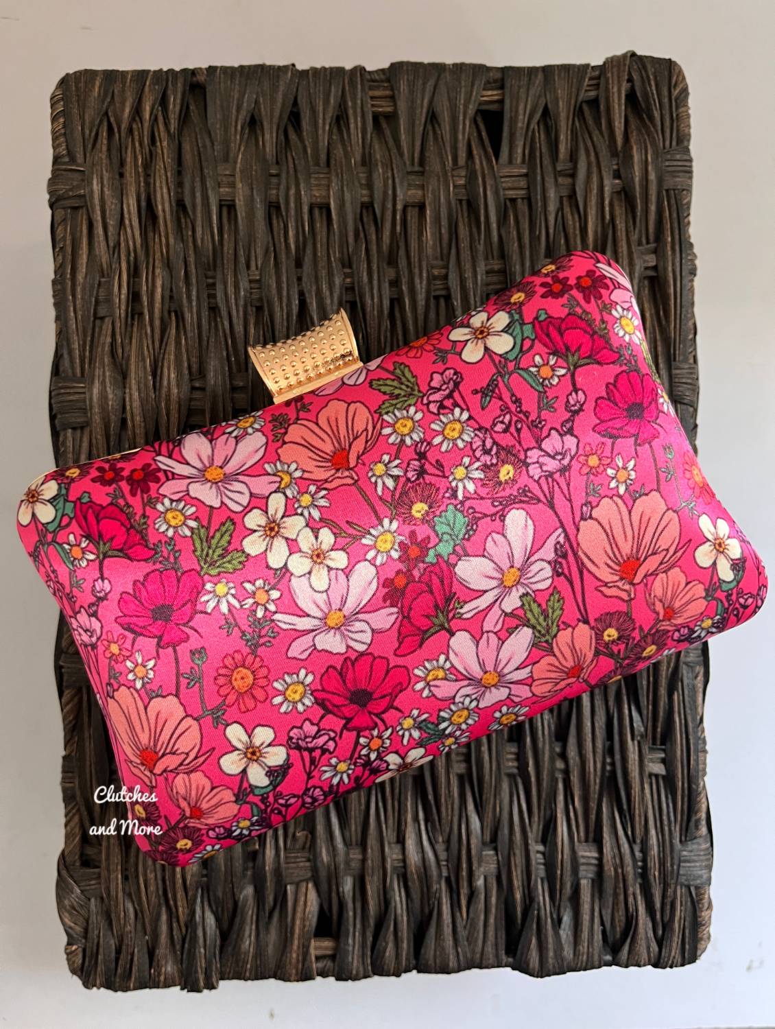 Floral Printed Pop Clutch