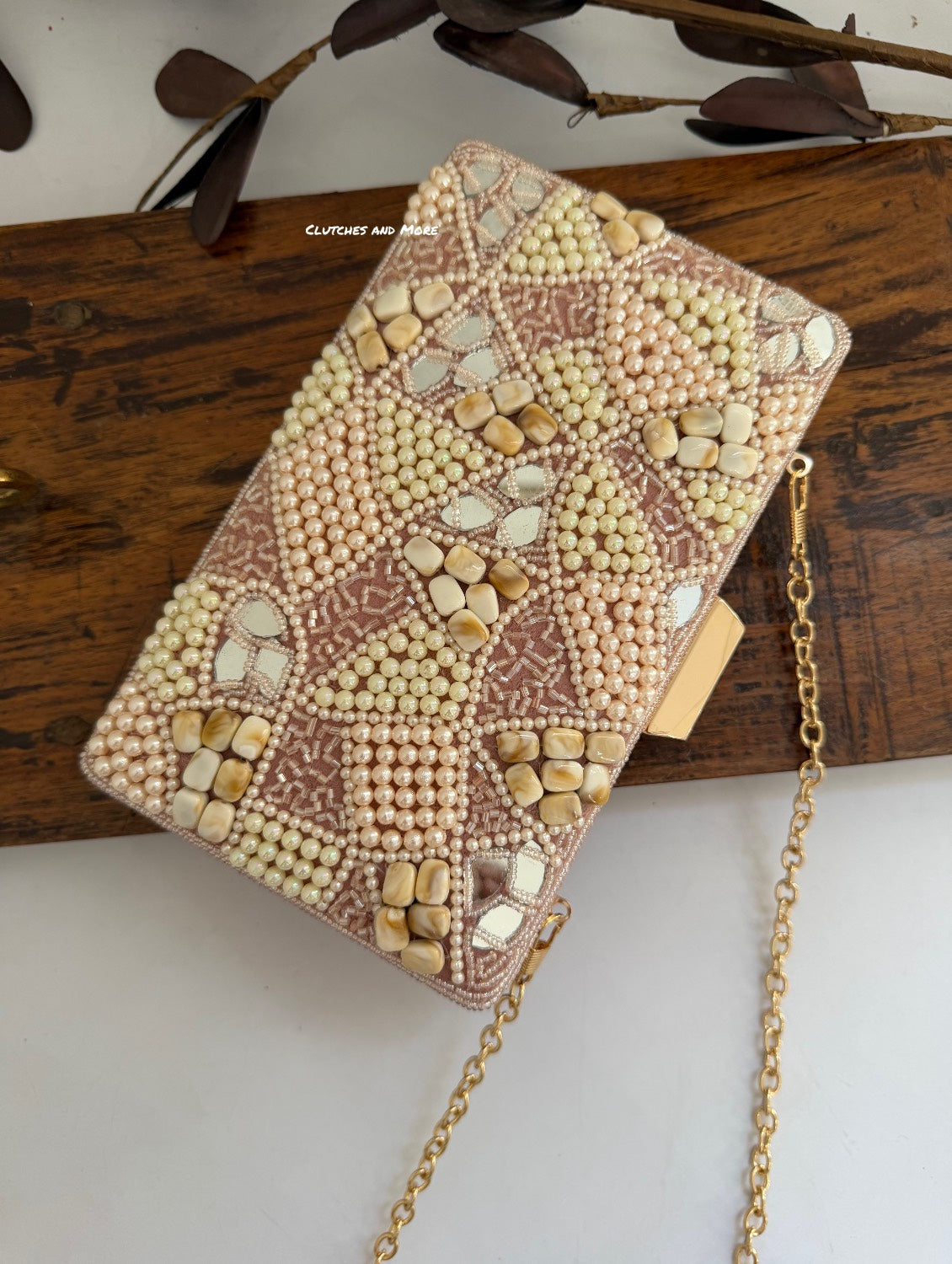Elara Pearl and Shell Clutch Pink