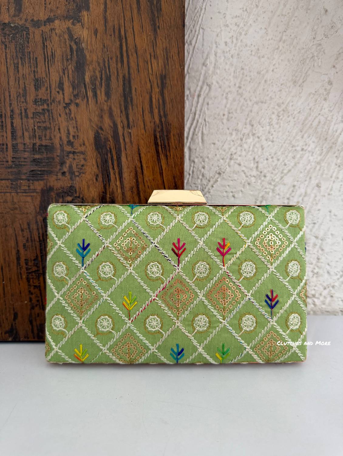 BloomingDale Clutch Light Green