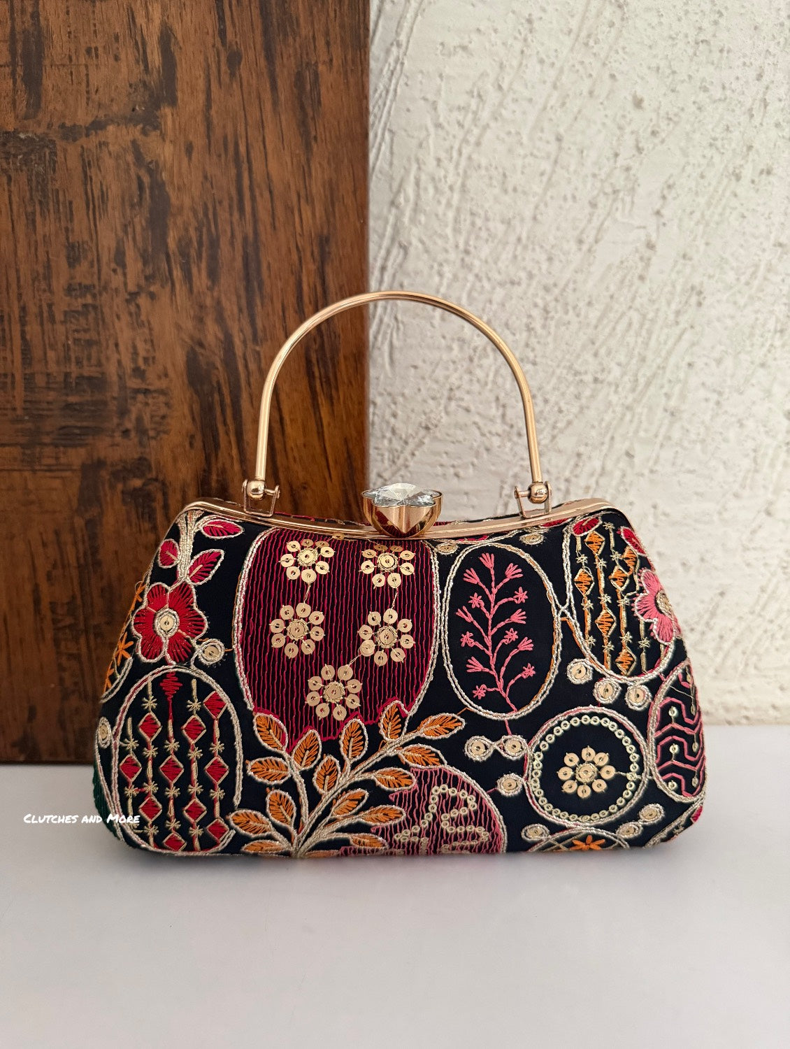 Lakhnawi Chikankari Box Clutch Black