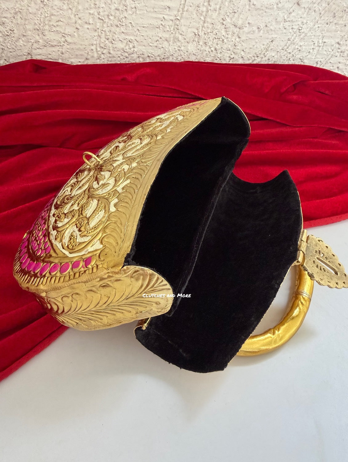 Multcolored brass clutch with Gold Base