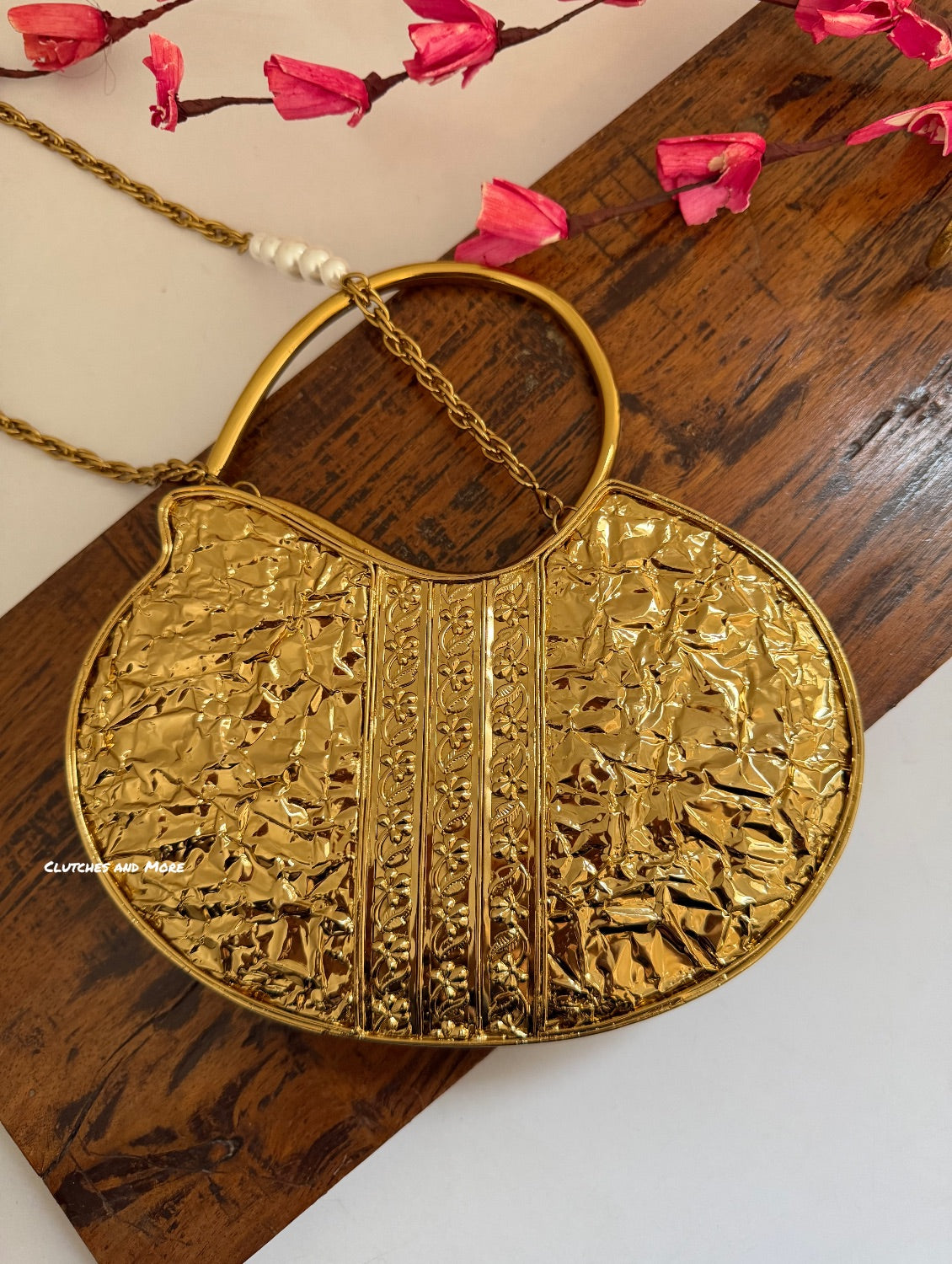 Sea Shell  Mother of Pearl  Clutch