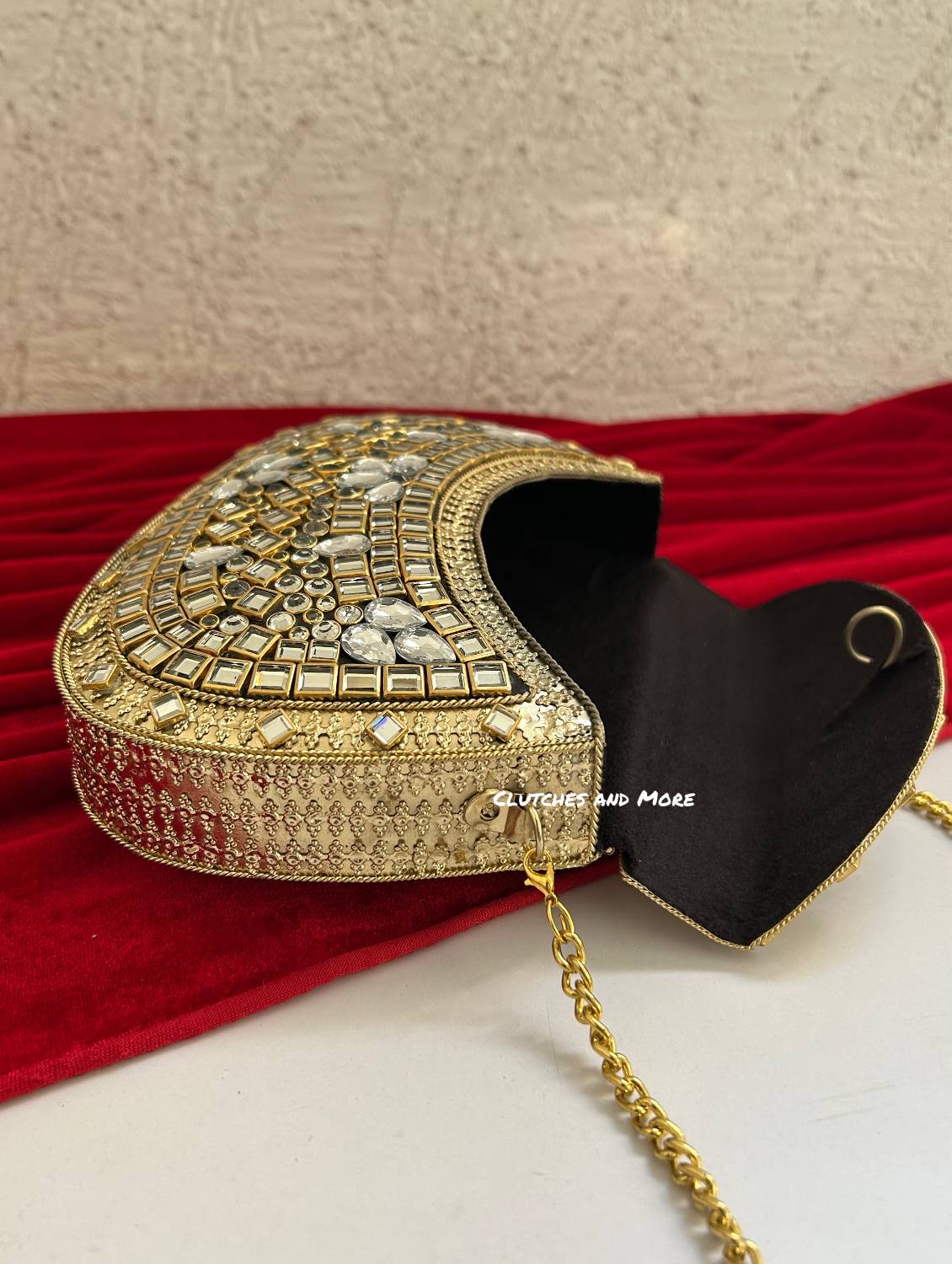 Kasika Kundan Brass Clutch Gold white
