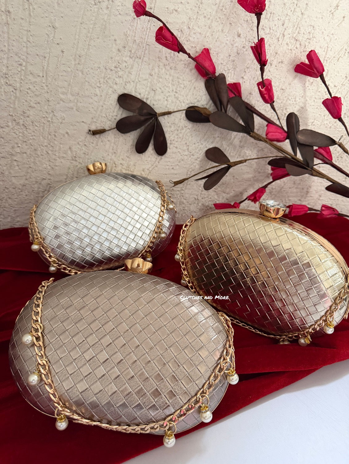 Criss Cross Capsule Bag Gold