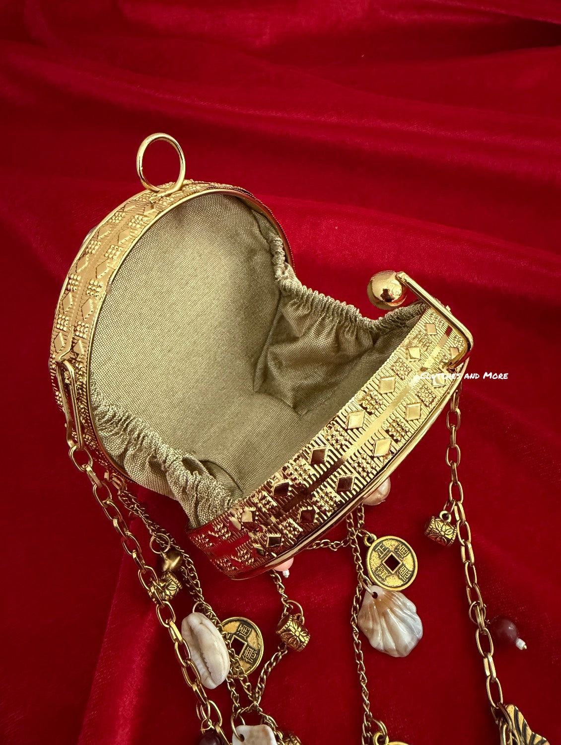 Mini Mother of Pearl Clutch Round Gold