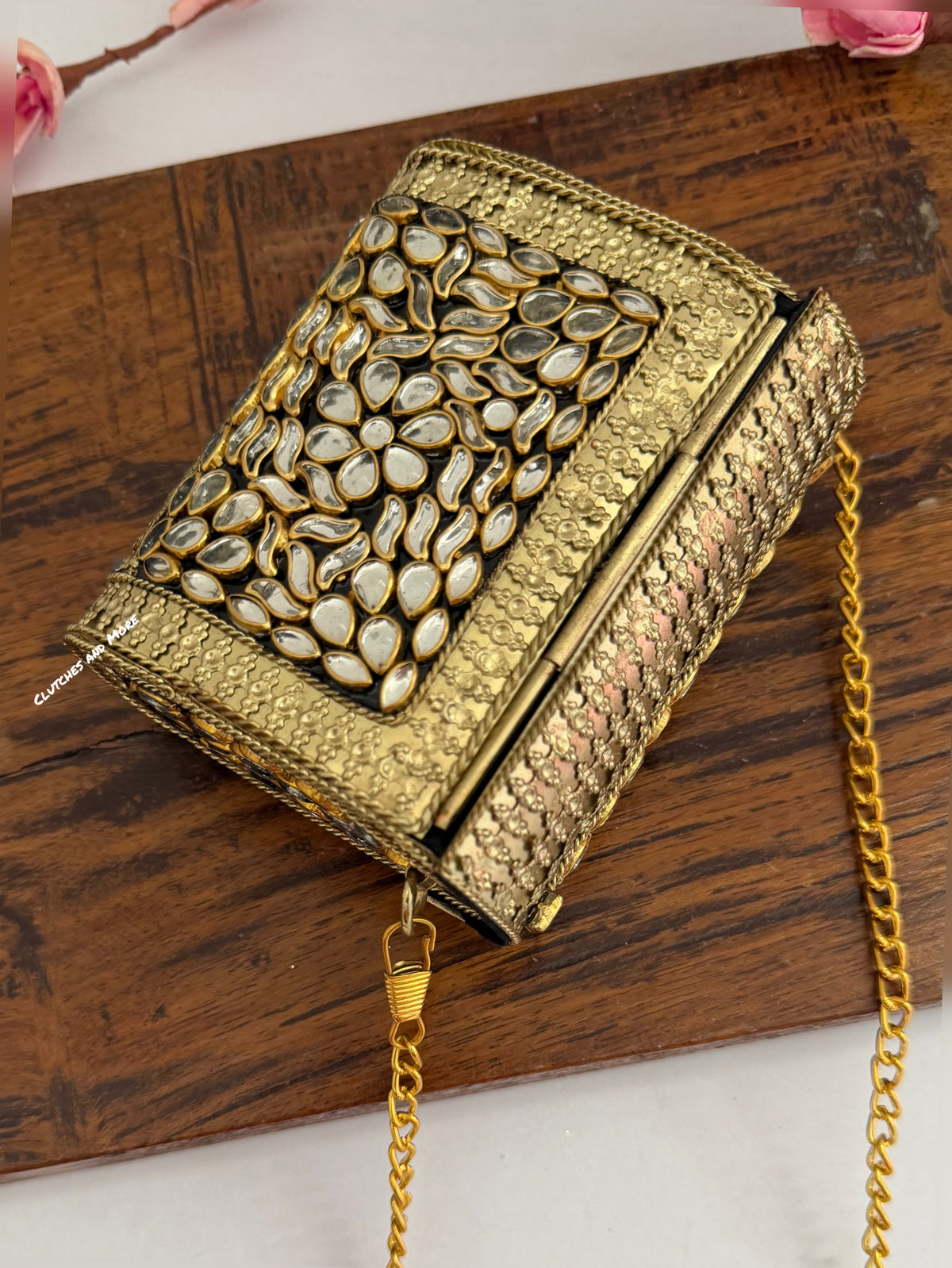 Kasika Kundan Brass Clutch Mini