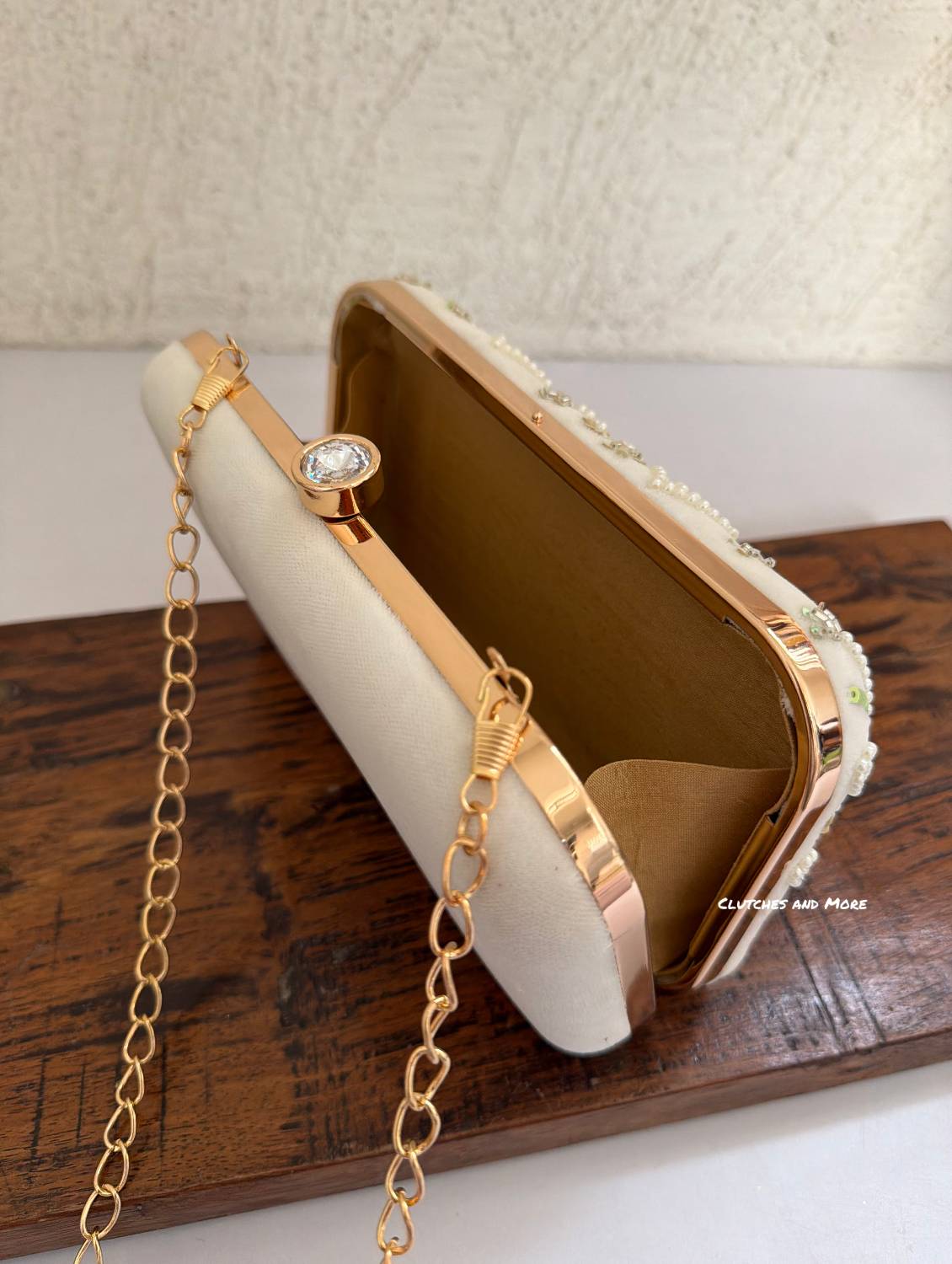 Alya White Pearl Clutch
