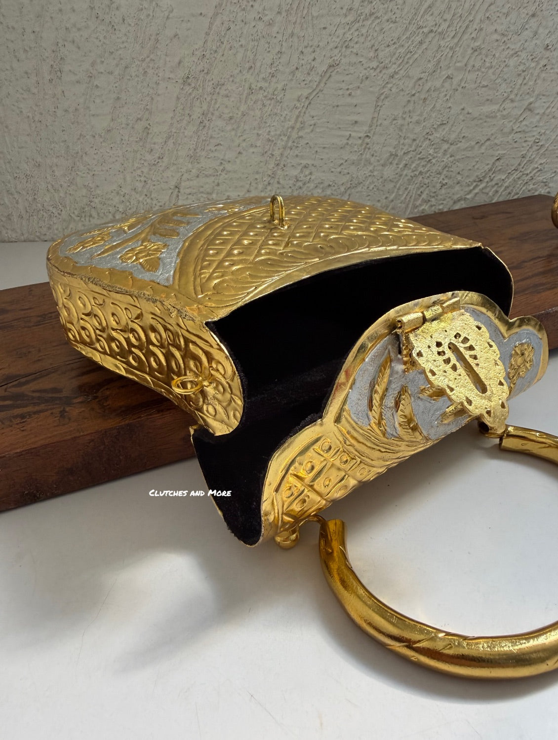Sliver brass clutch with Gold Base