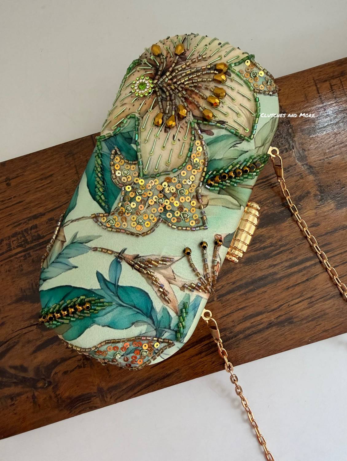 Poppy Floral Capsule Cluth Green Multicolored