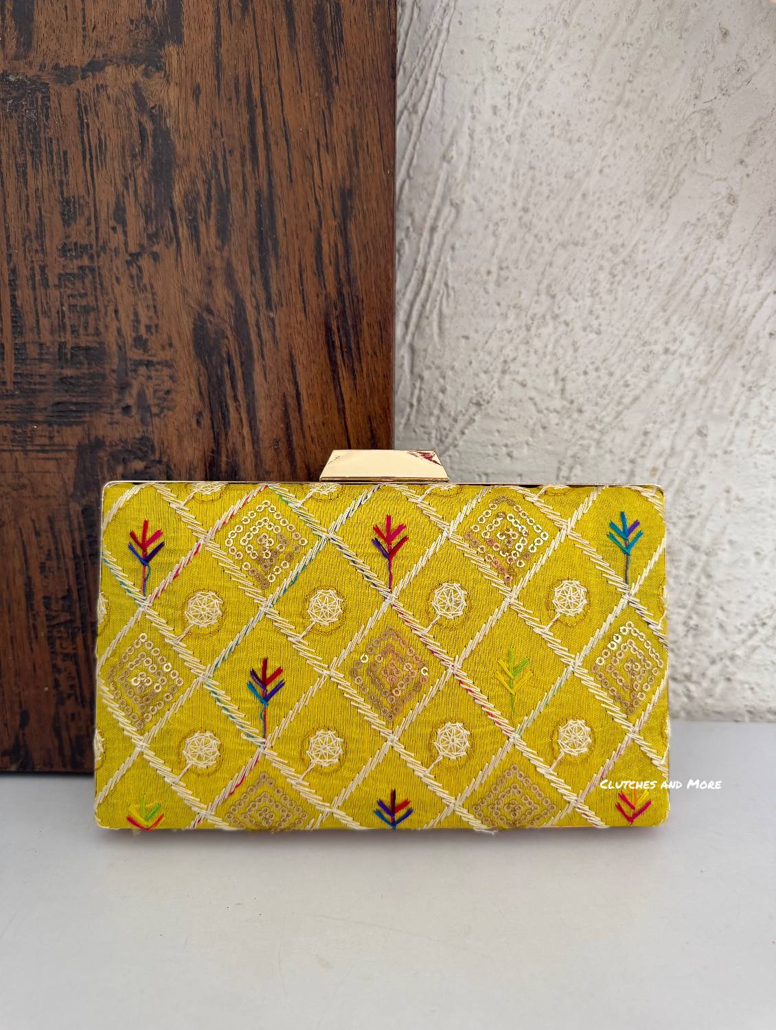 BloomingDale Clutch Yellow