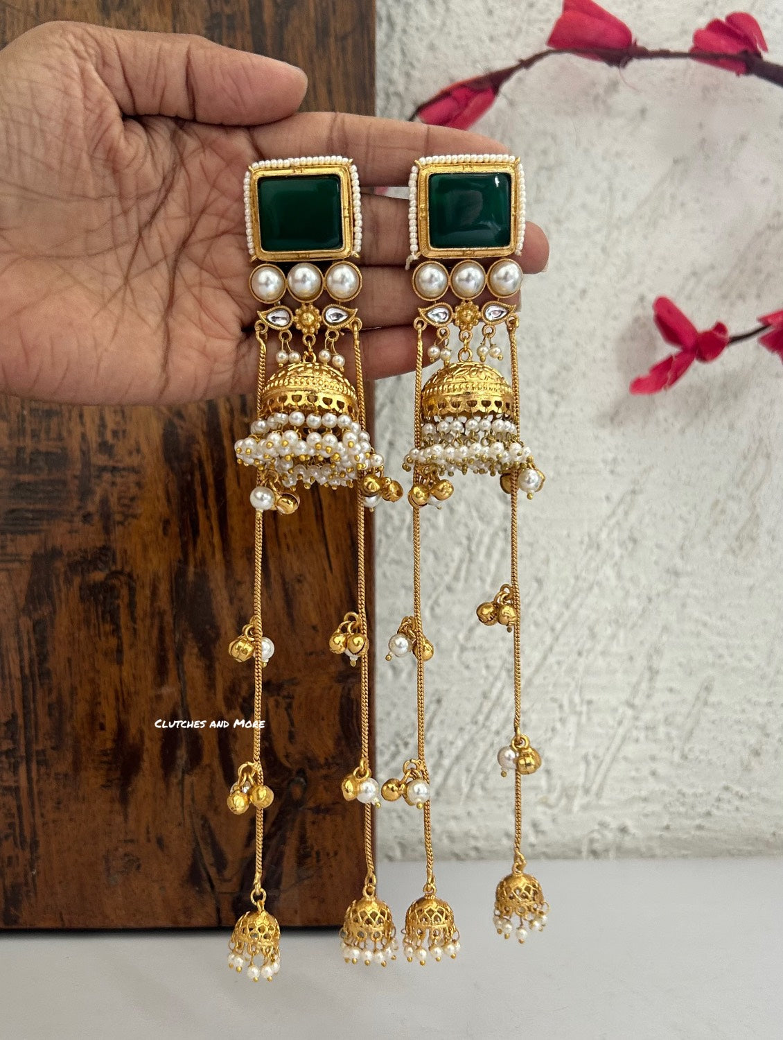 Shikara Earrings Green Gold