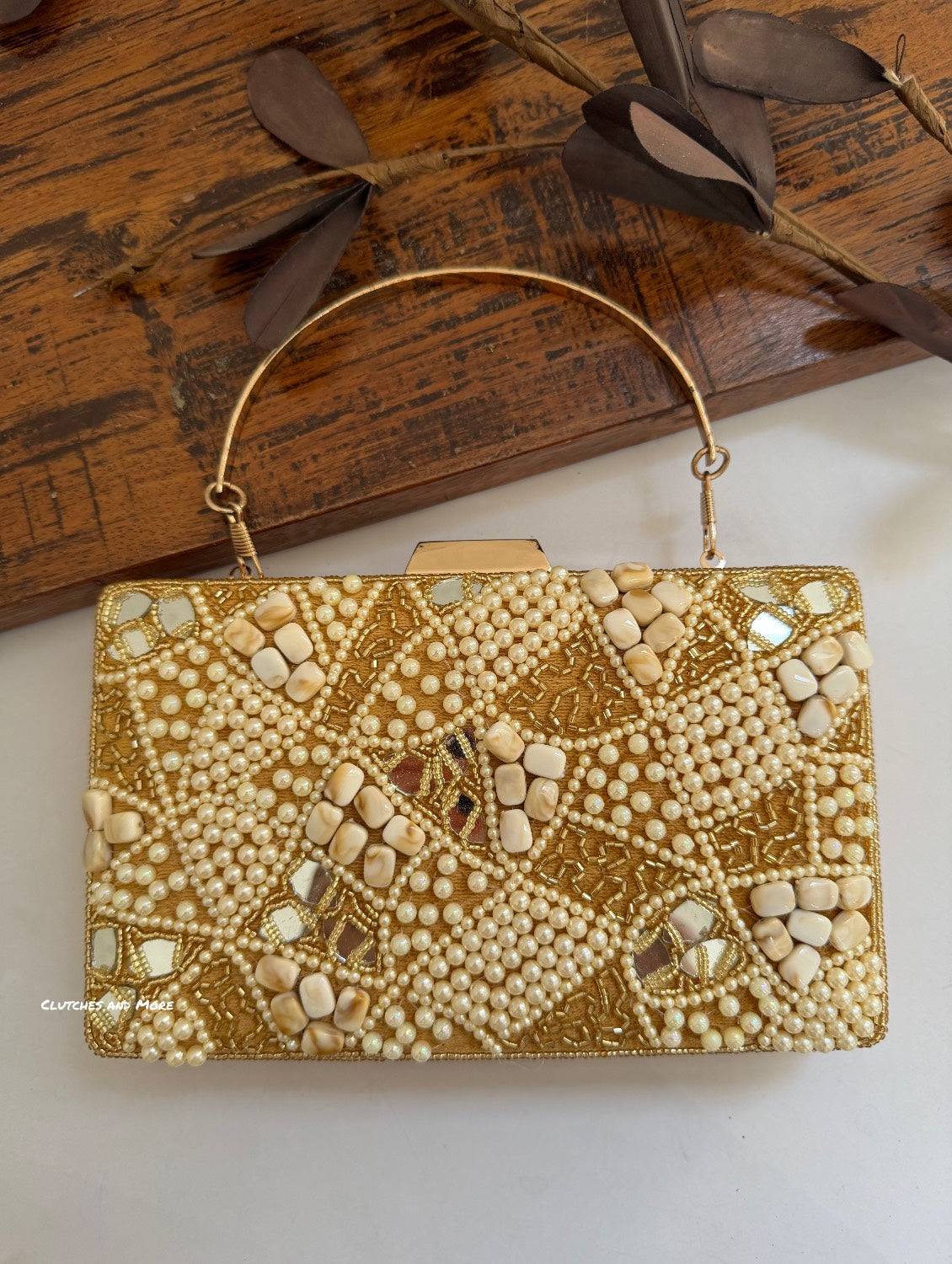 Elara Pearl and Shell Clutch Gold