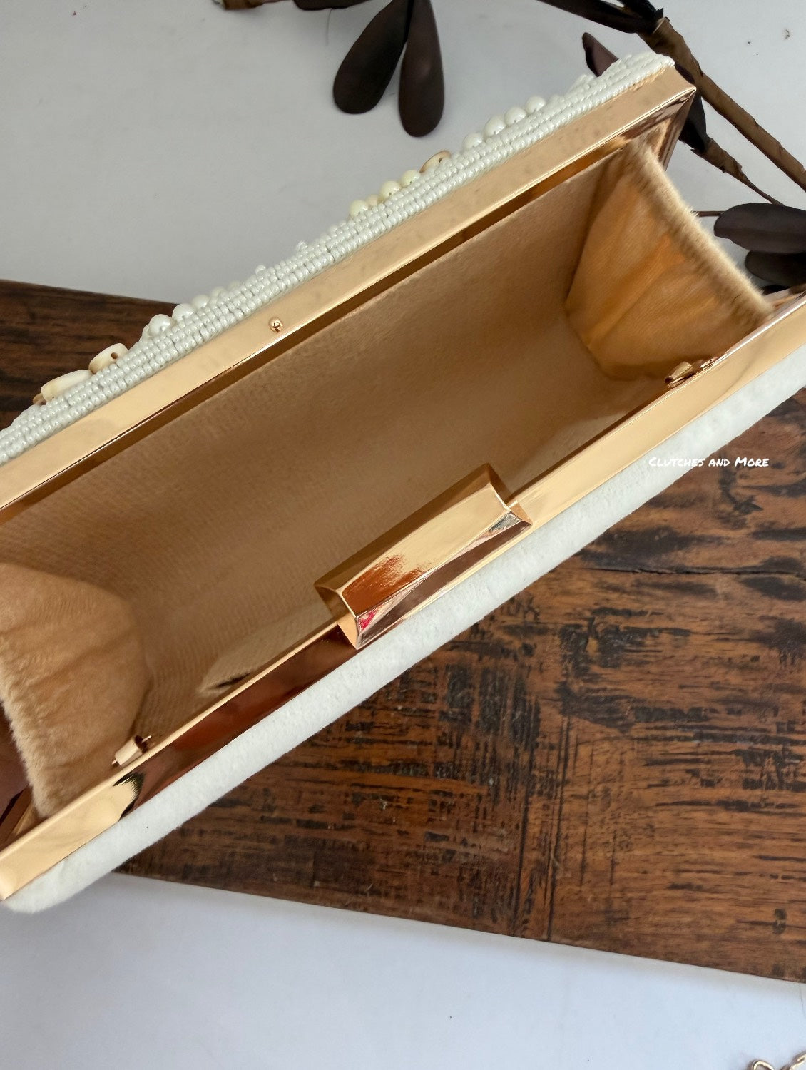 Elara Pearl and Shell Clutch White