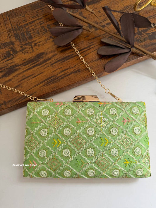 BloomingDale Clutch Light Green
