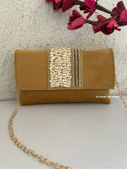 Anvi Shell Envelop Bag Gold