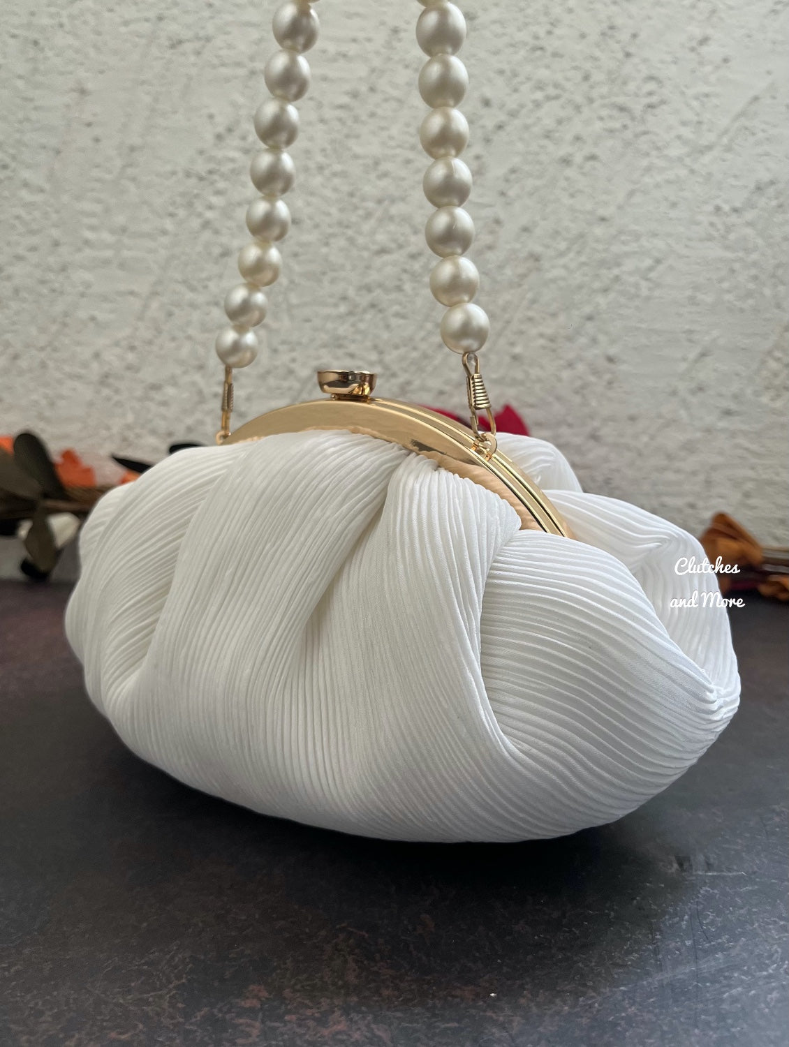 Crush Batua bag White