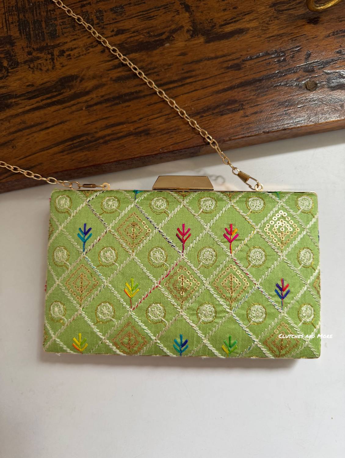 BloomingDale Clutch Light Green