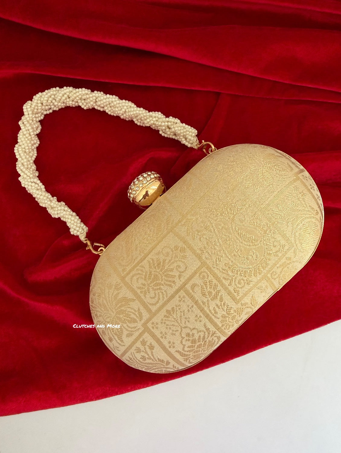 Adaa Banarsi Clutch Light Gold/ Beige