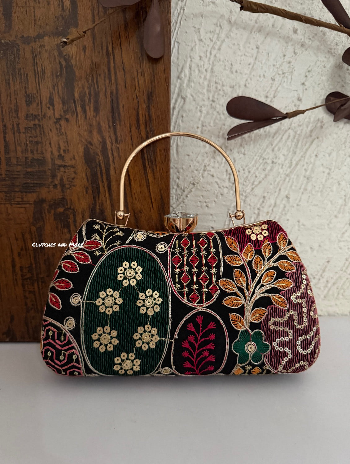 Lakhnawi Chikankari Box Clutch Black