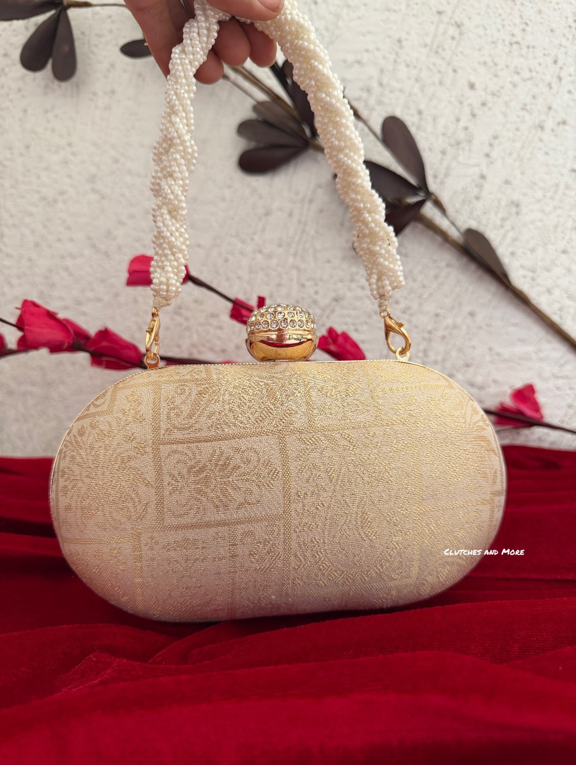 Adaa Banarsi Clutch Light Gold/ Beige