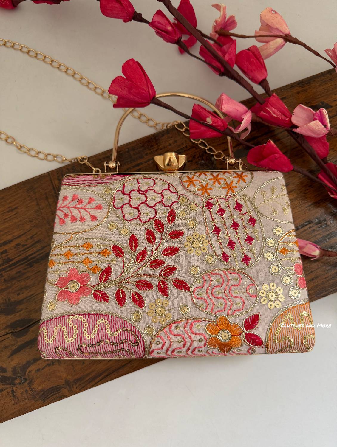 Lakhnawi Chikankari Bag Whitish Pink