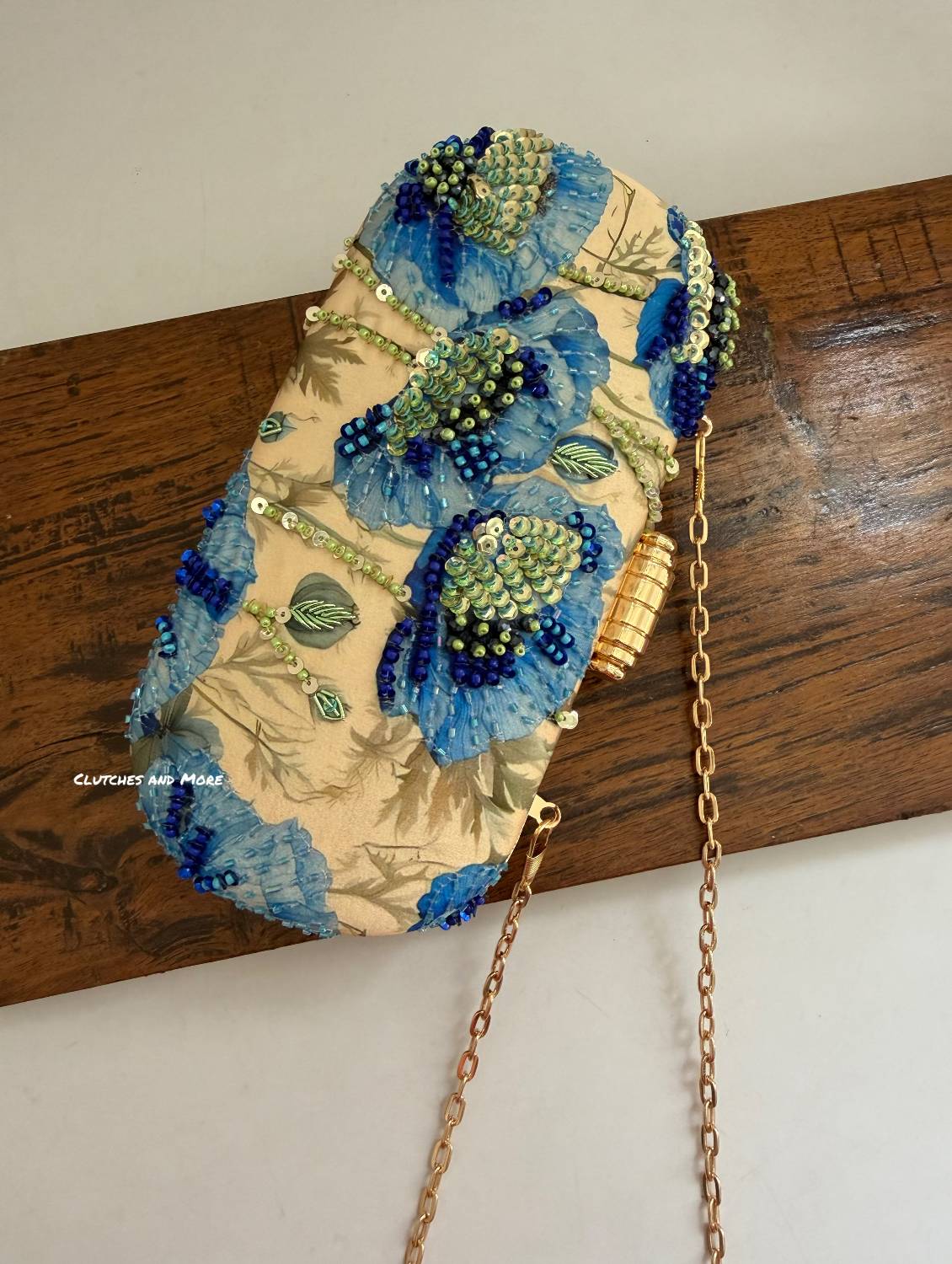 Poppy Floral Capsule Cluth Blue Beige