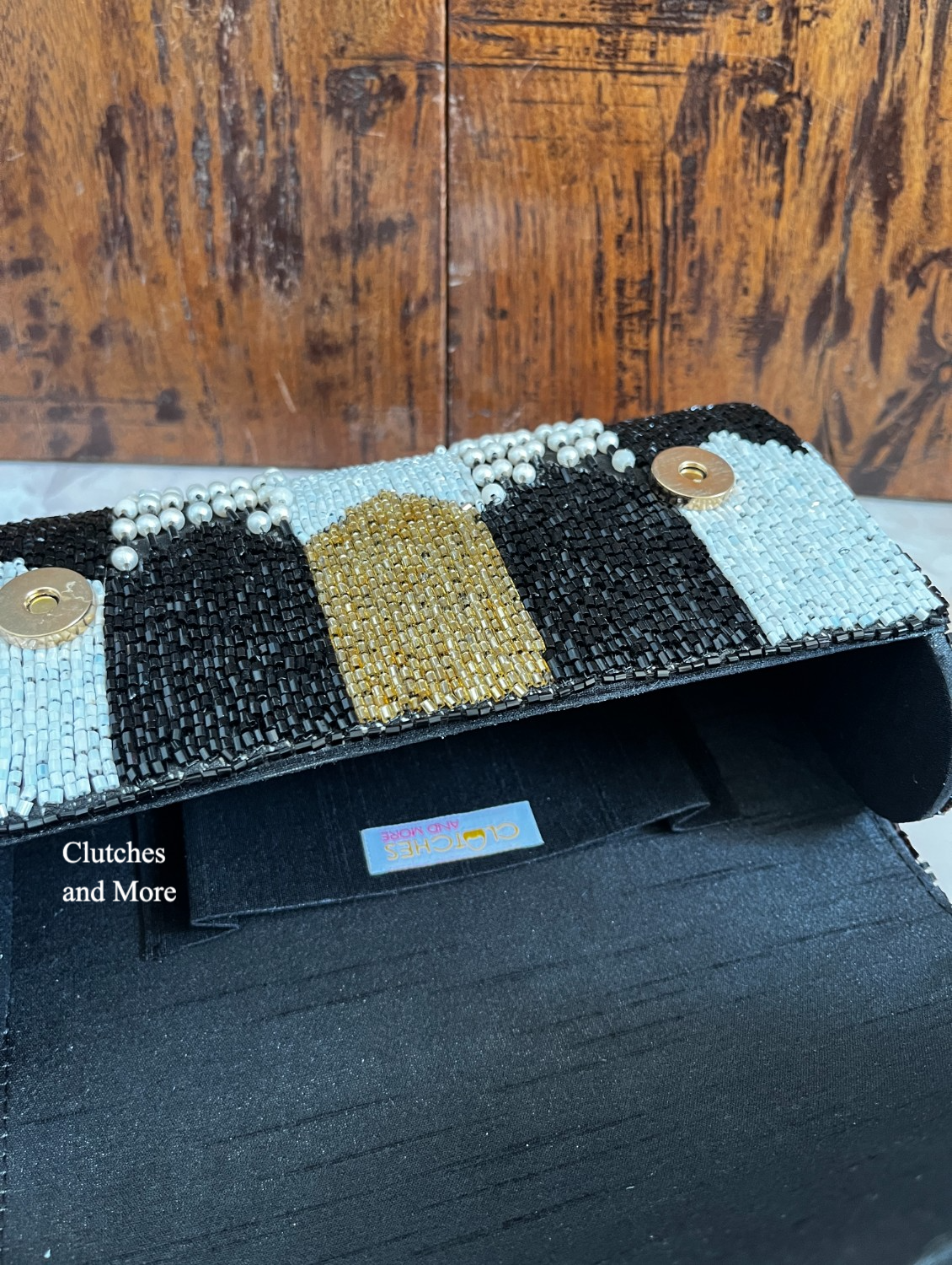 Black Box Flap clutch