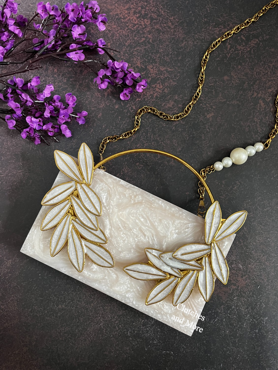 White Leaf Resin Clutch