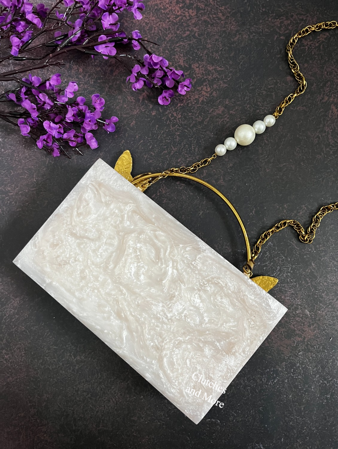 White Leaf Resin Clutch