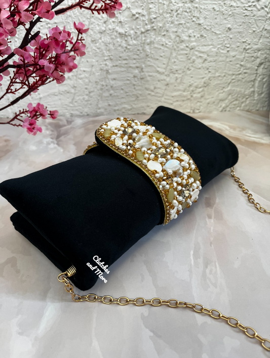 Shell Flap Clutch (Black)