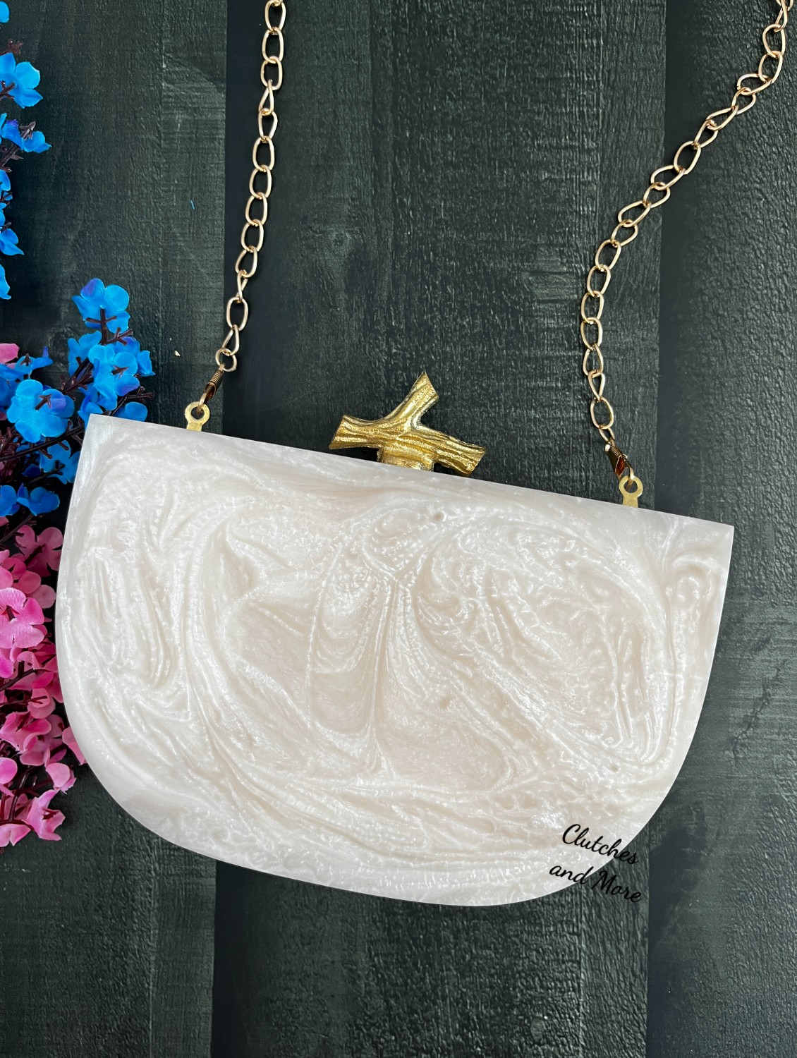 D-shape resin clutch